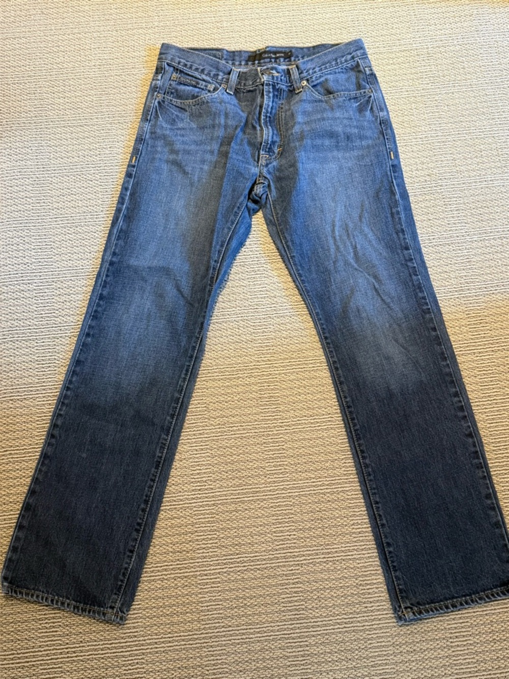 Calvin Klein Jeans – Standard Straight Fit – Size 31 – Dark Wash